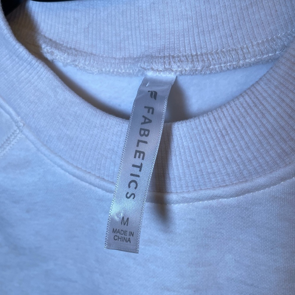 Fabletics - Cozy Fleece Raglan Sweatshirt - Picture 4 of 4